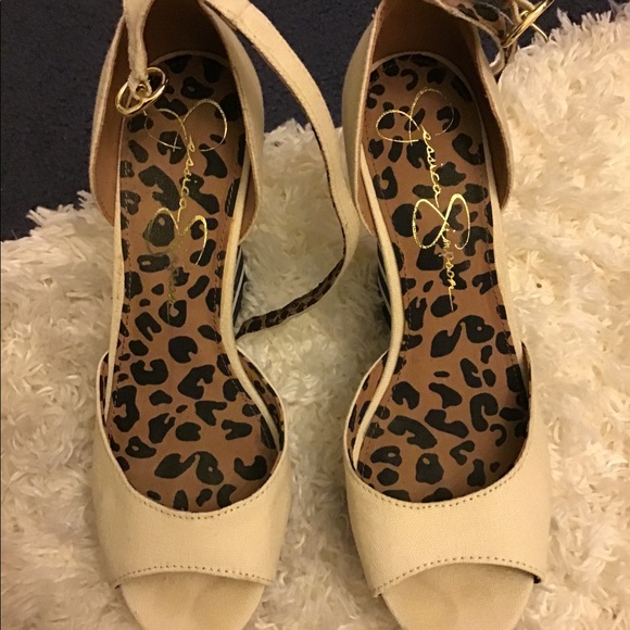 Shoes - Picture 1 of 4